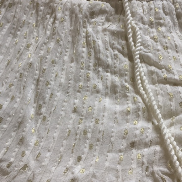 Short skirt - Picture 2 of 4